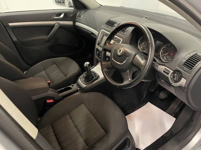 2010 Skoda Octavia 1.4 TSI Elegance 5dr