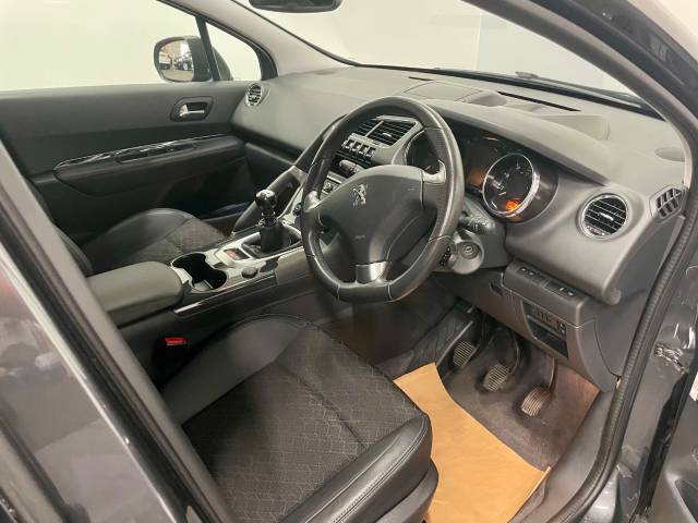 2016 Peugeot 3008 1.6 BlueHDi 120 Allure 5dr