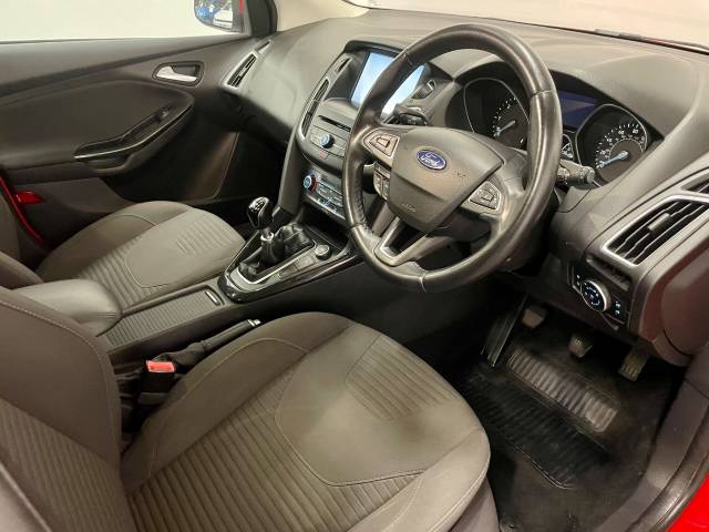 2015 Ford Focus 1.5 TDCi 120 Titanium 5dr